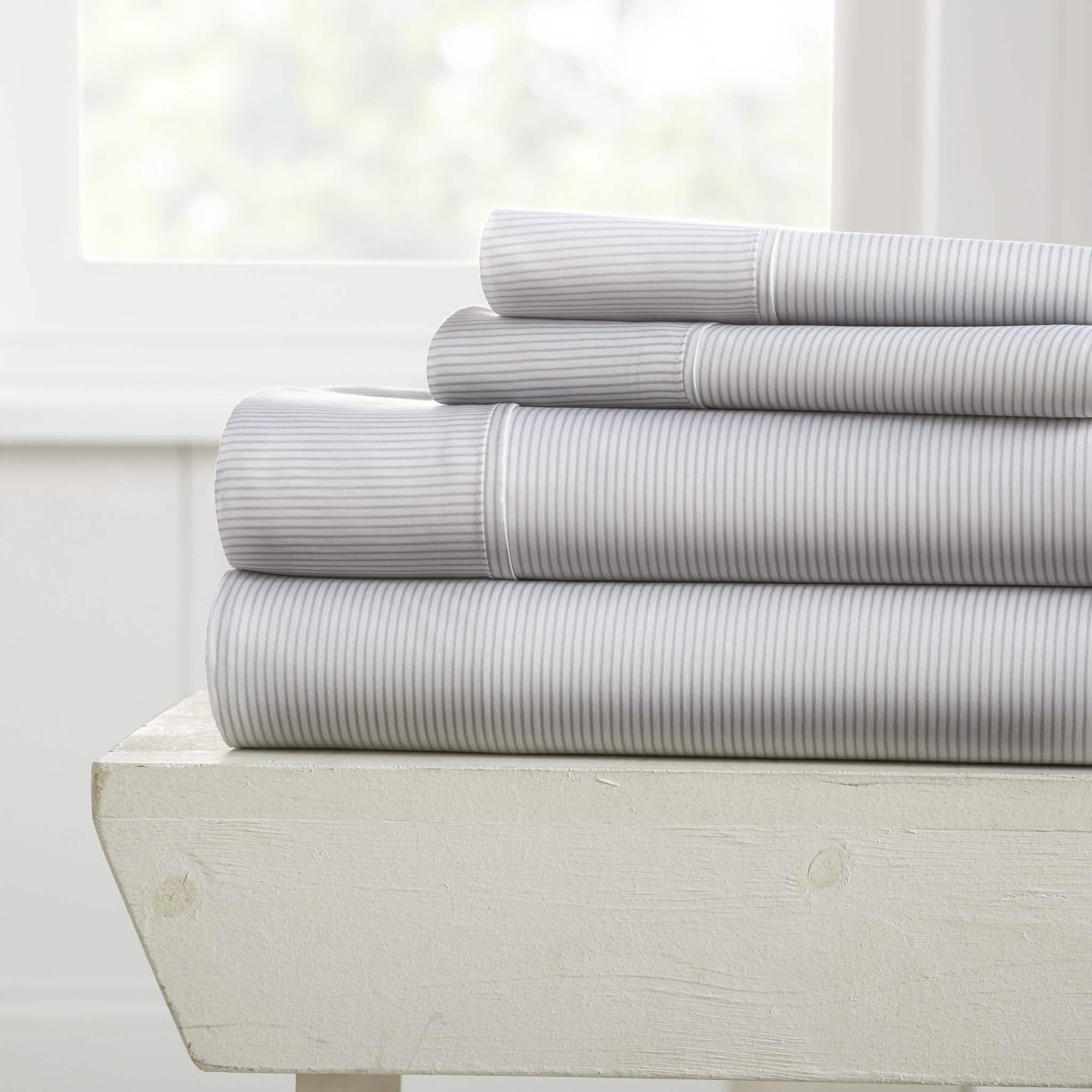 4-Piece: Pinstriped Patterned Sheet Set