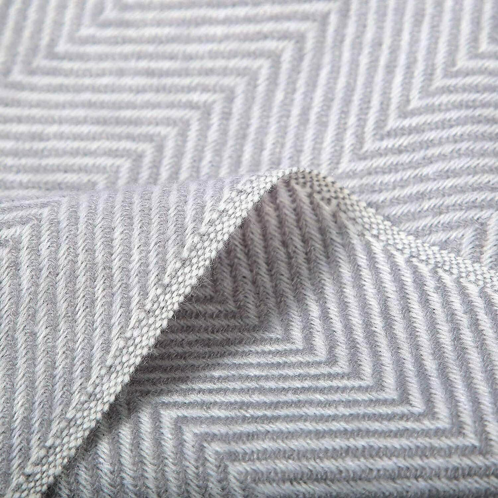 Wisley Home 100% Acrylic Chevron Pattern Throw